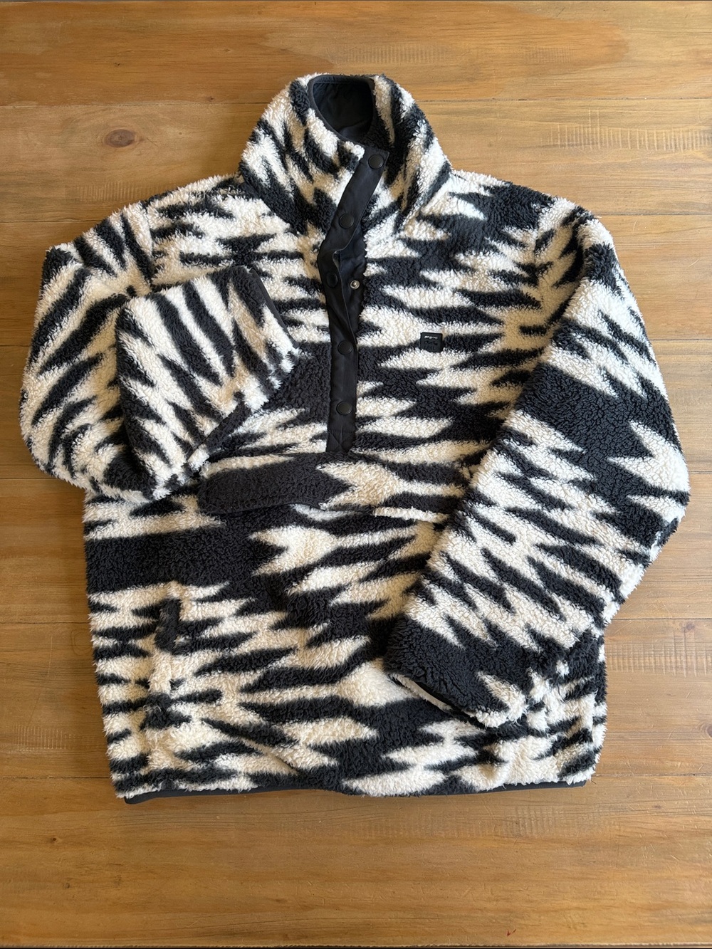 Billabong Adventure Division Black & White Patterned Sherpa Button-Up Pullover